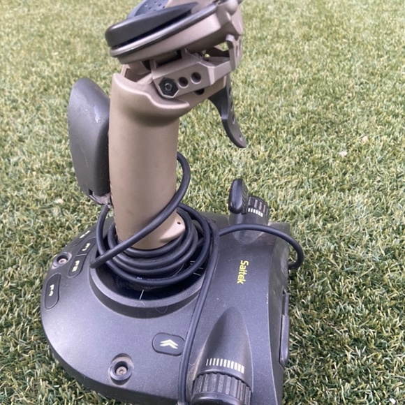 Saitek Cyborg 3D Gold USB Joystick Flight Controller - Picture 8 of 10